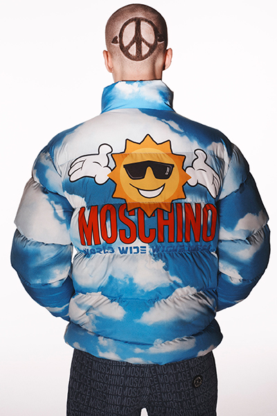 تميّز بإطلالة خارجة عن المألوف مع مجموعة PALACE MOSCHINO الجديدة